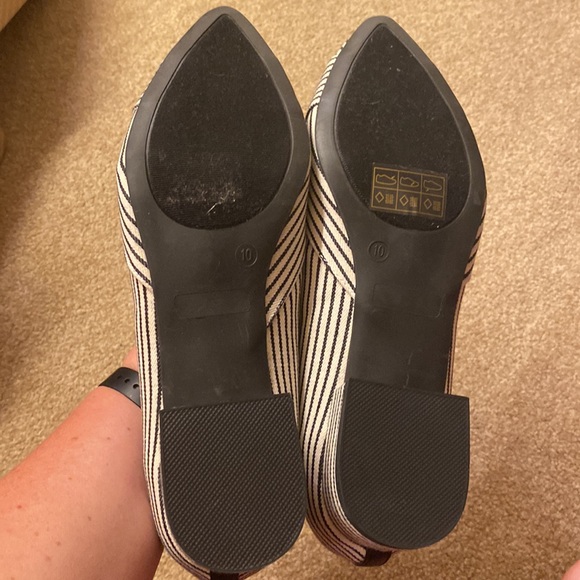 New black & white chunky 1 inch heel, size 10 - Picture 4 of 5